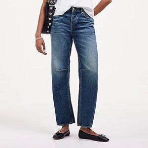 Madewell Darted Barrel jean Curvy NWT sold out fit!
